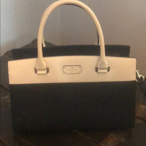 kate spade Handbags - Kate Spade Purse